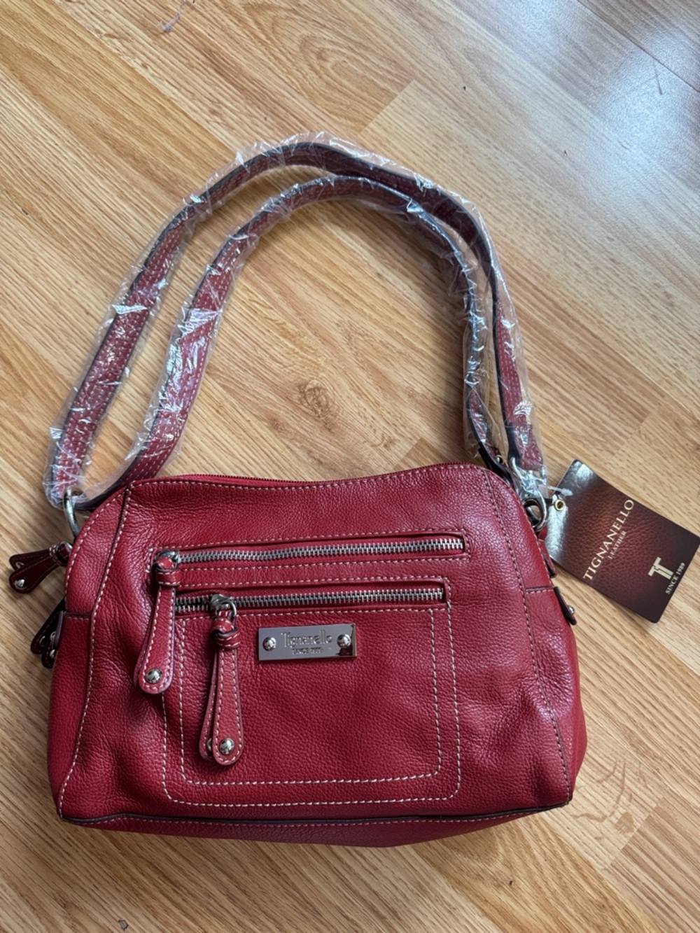 Tignanello *Genuine* Pebbled Leather Crossbody Bag 🔅 NWT
